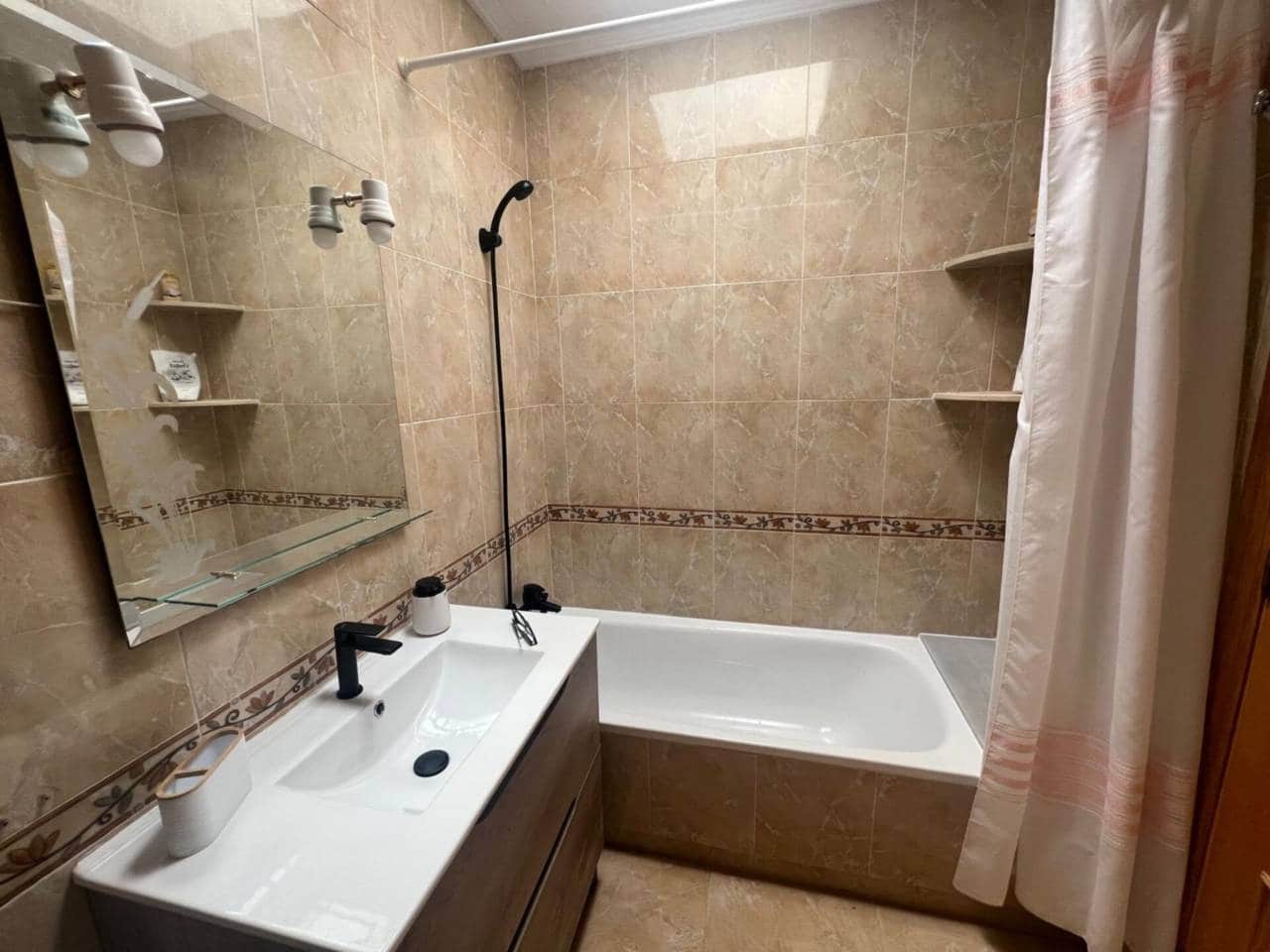 2 sypialnia Bungalow do wynajęcia w Muchamiel / Mutxamel z basenem garażem - 1 350 € (Ref: 8658099)