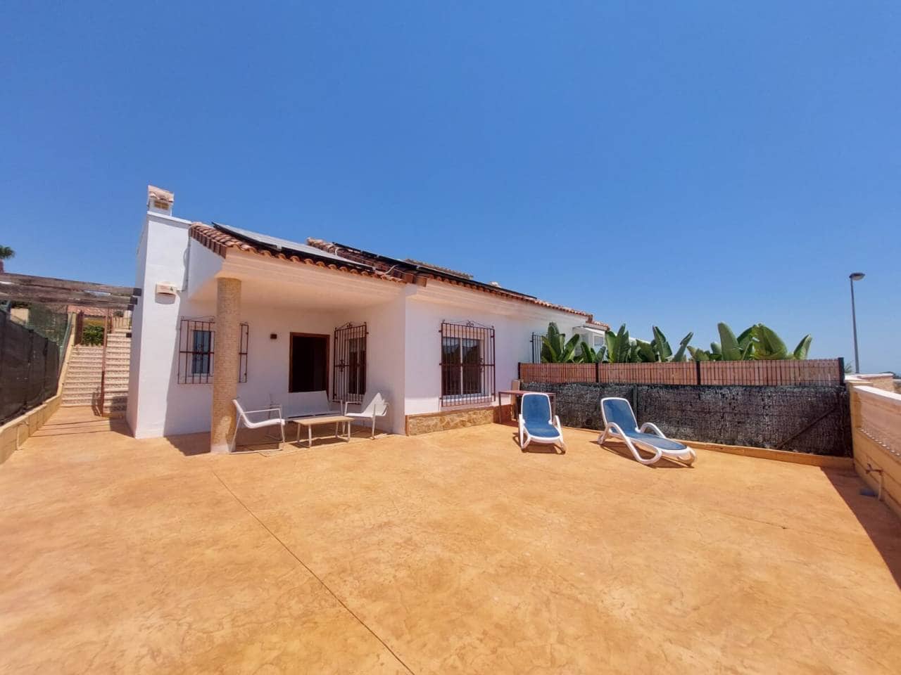 2 bedroom Bungalow for rent in Muchamiel / Mutxamel with pool garage - € 1,300 (Ref: 8658099)
