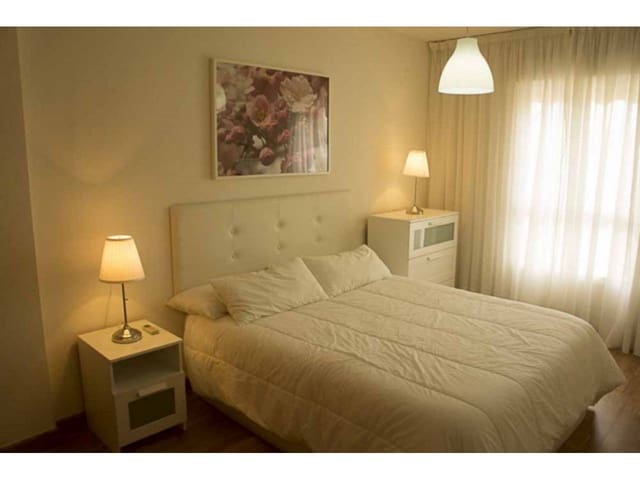 1 slaapkamer Flat te huur in Alicante stad met zwembad garage - € 1.300 (Ref: 8975579)