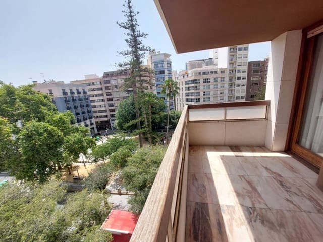 Piso de 2 habitaciones en Alicante / Alacant ciudad en alquiler - 2.000 € (Ref: 9057208)