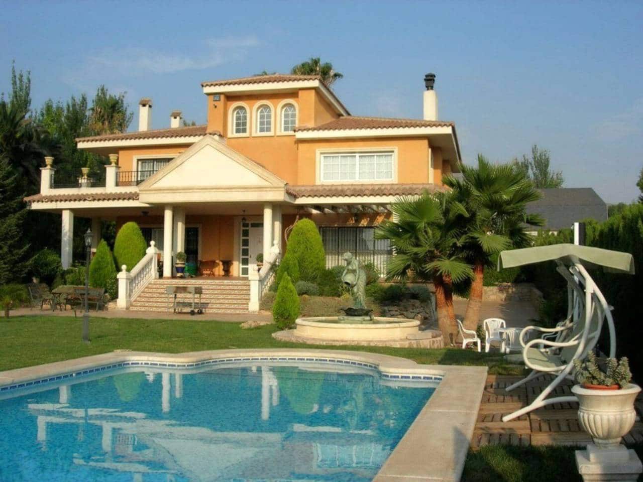 5 bedroom Villa for sale in Elda with pool garage - € 890,000 (Ref: 9084834)