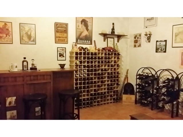 5 chambre Villa/Maison à vendre à Elda avec piscine garage - 890 000 € (Ref: 9084834)