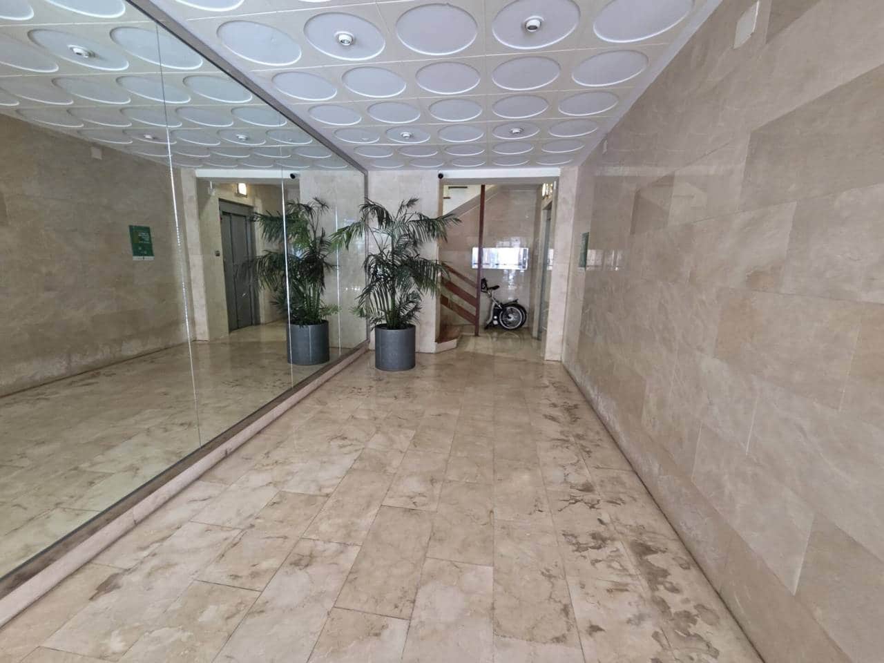 1 slaapkamer Flat te huur in Alicante stad - € 1.300 (Ref: 9118479)