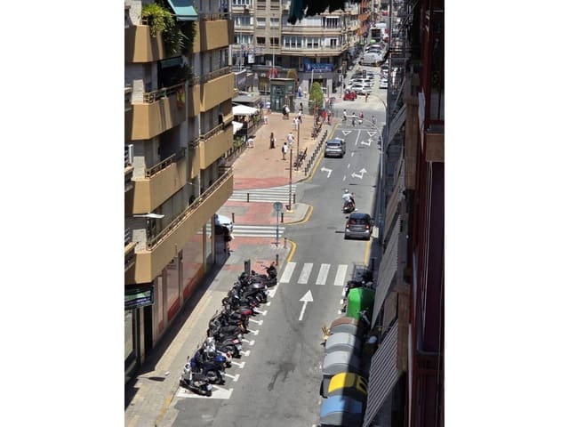 1 sovrum Lägenhet att hyra i Alicante stad - 1 300 € (Ref: 9118479)