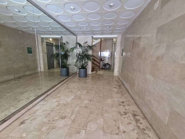 1 sovrum Lägenhet att hyra i Alicante stad - 1 300 € (Ref: 9118479)