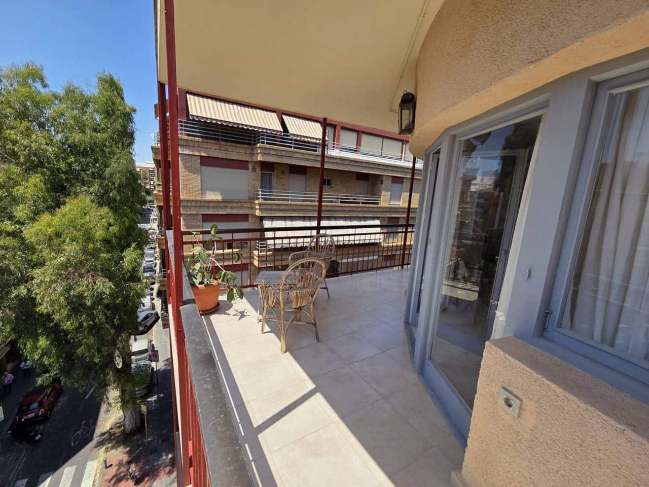 1 slaapkamer Flat te huur in Alicante stad - € 1.300 (Ref: 9118479)