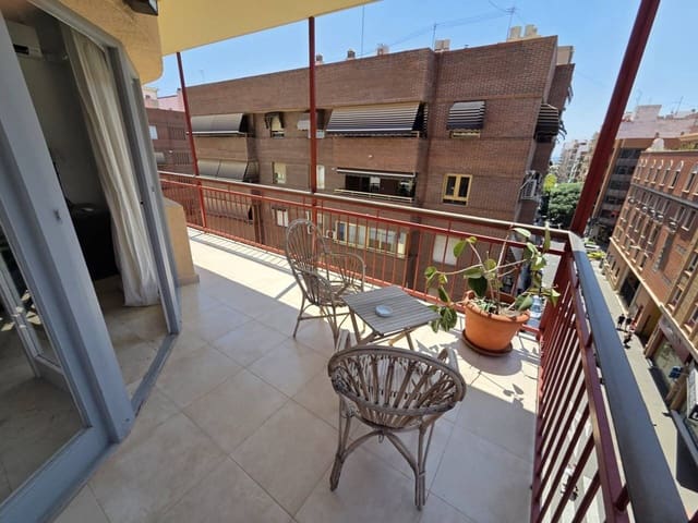 1 sovrum Lägenhet att hyra i Alicante stad - 1 300 € (Ref: 9118479)