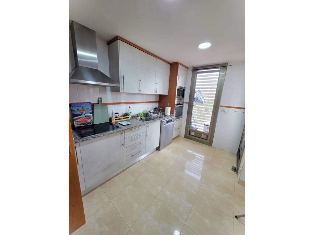 2 soverom Leilighet til salgs i Playa de San Juan med svømmebasseng garasje - € 350 000 (Ref: 9249449)