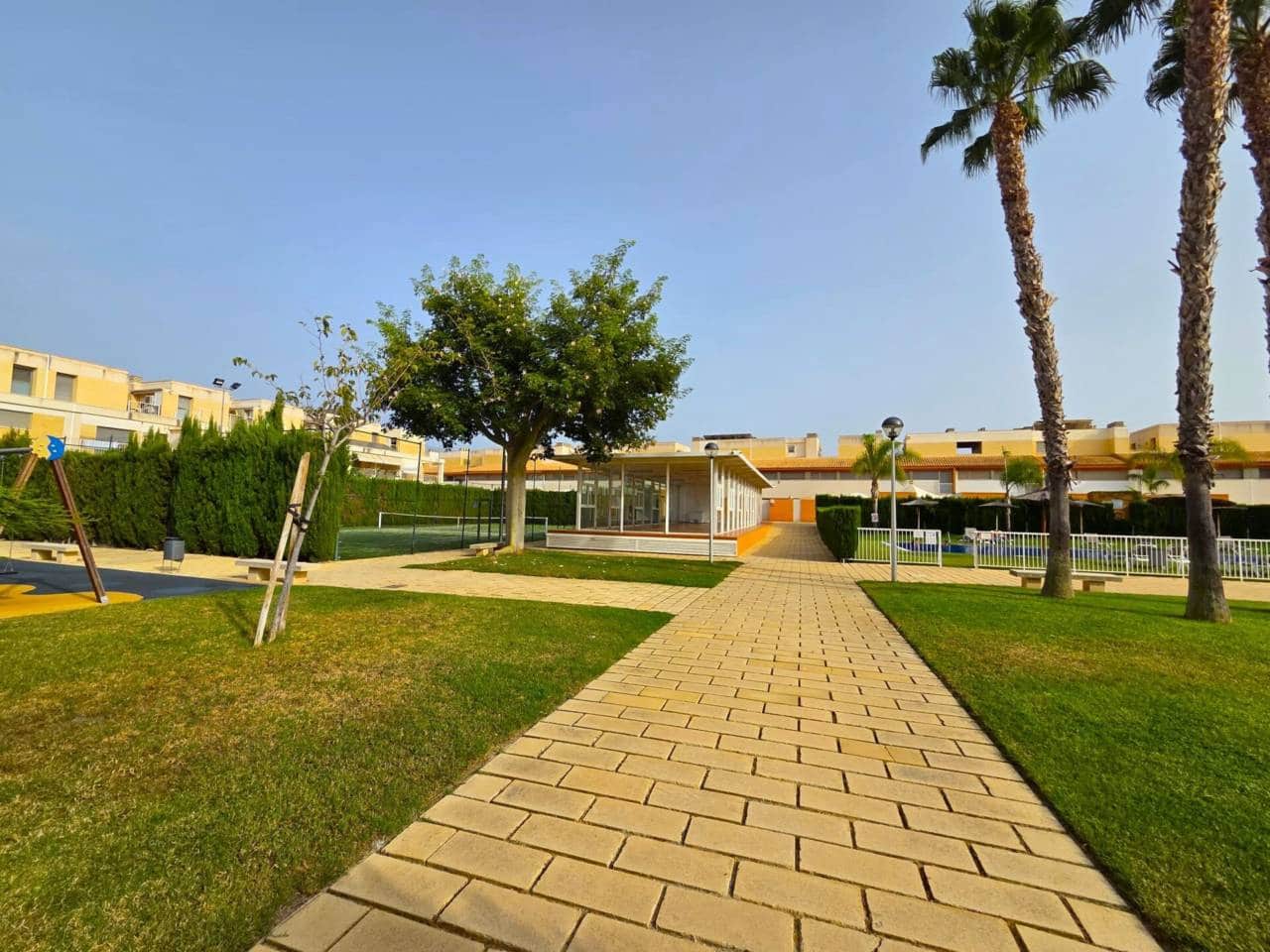 2 soverom Leilighet til salgs i Playa de San Juan med svømmebasseng garasje - € 350 000 (Ref: 9249449)