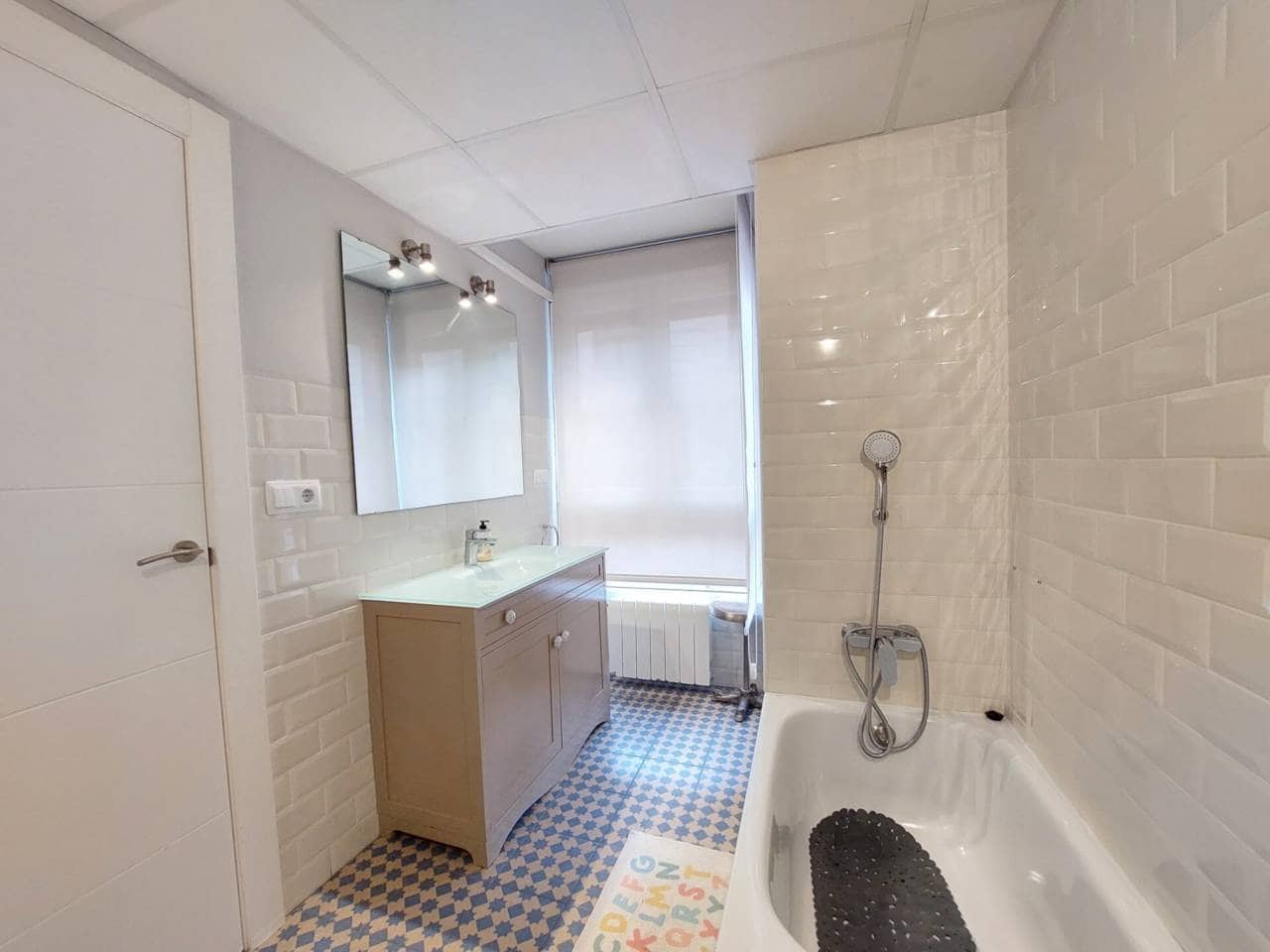 2 soveværelse Lejlighed til leje i Alicante by - € 1.650 (Ref: 9290033)