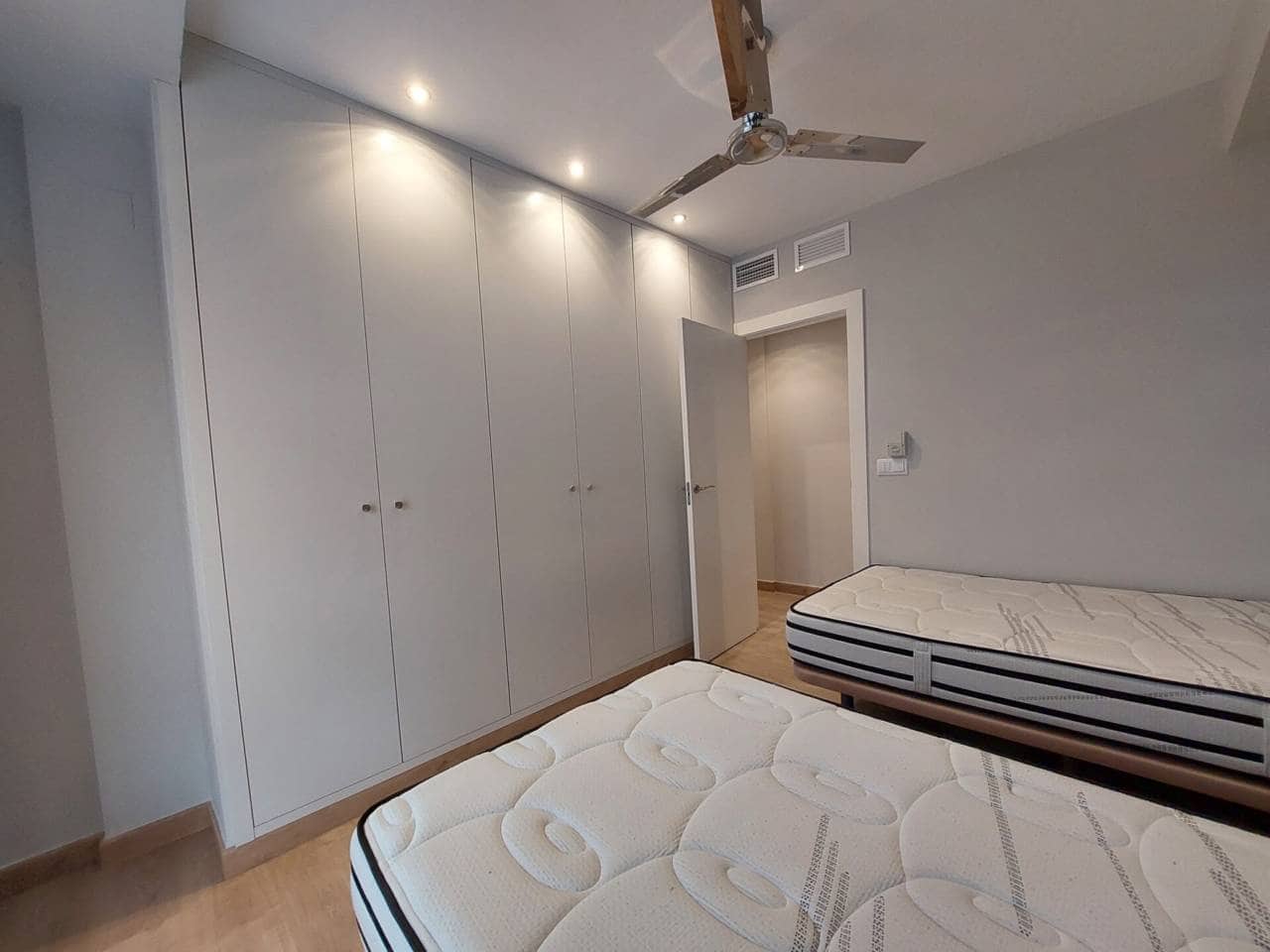 2 soveværelse Lejlighed til leje i Alicante by - € 1.650 (Ref: 9290033)