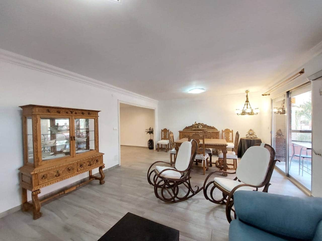 3 bedroom Flat for rent in Alicante / Alacant city - € 1,200 (Ref: 9374253)