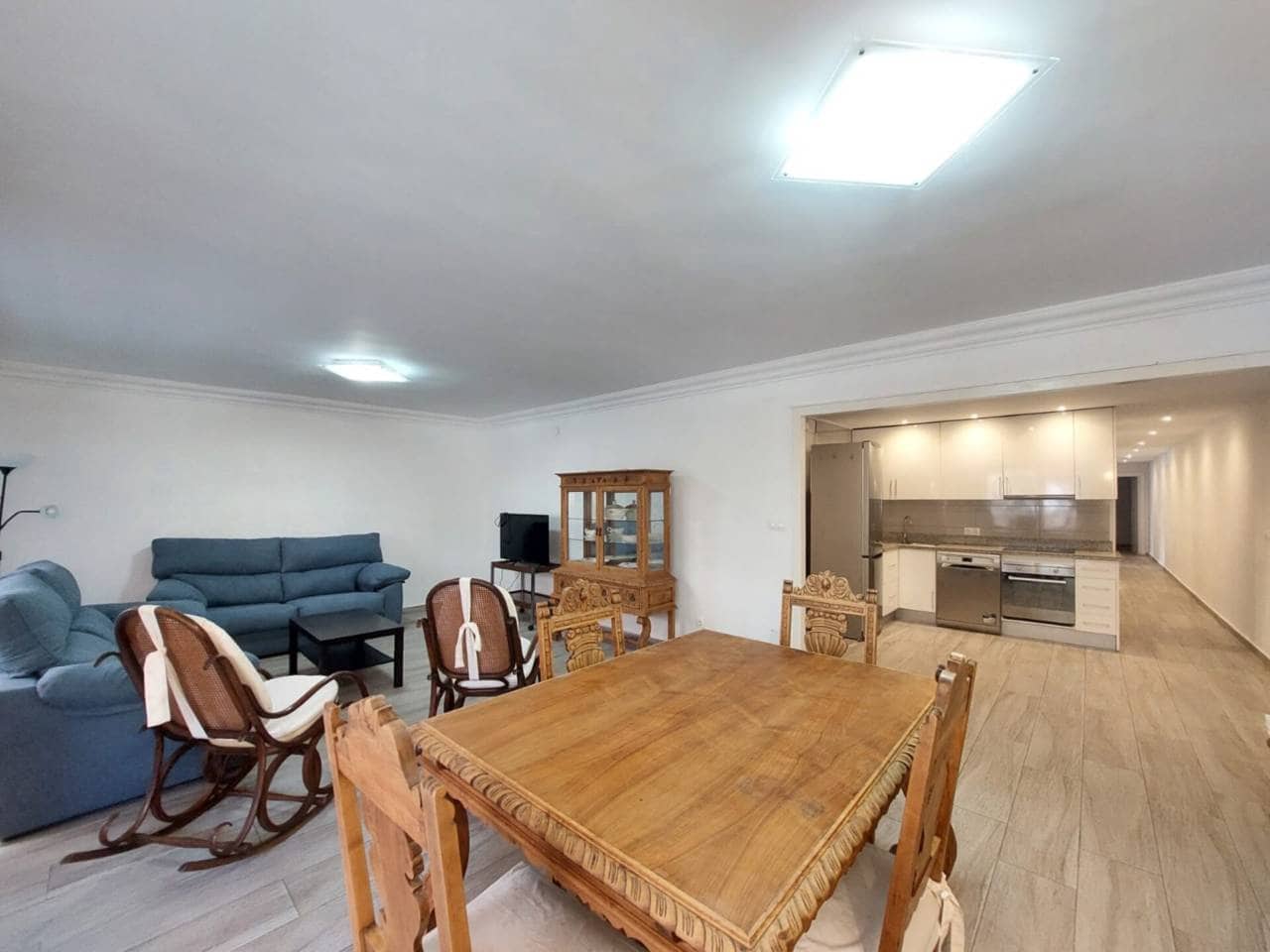 3 bedroom Flat for rent in Alicante / Alacant city - € 1,200 (Ref: 9374253)