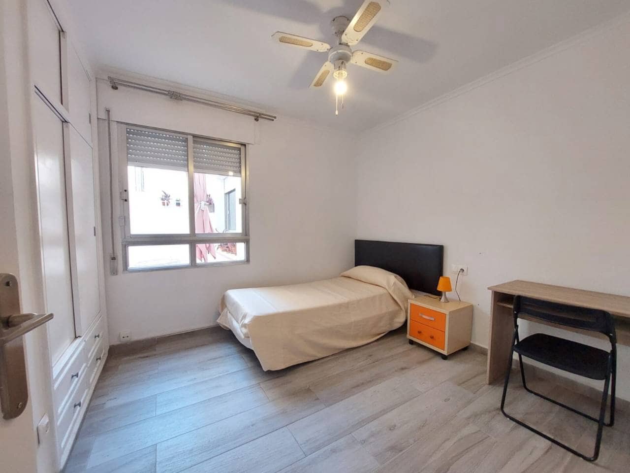 3 bedroom Flat for rent in Alicante / Alacant city - € 1,200 (Ref: 9374253)