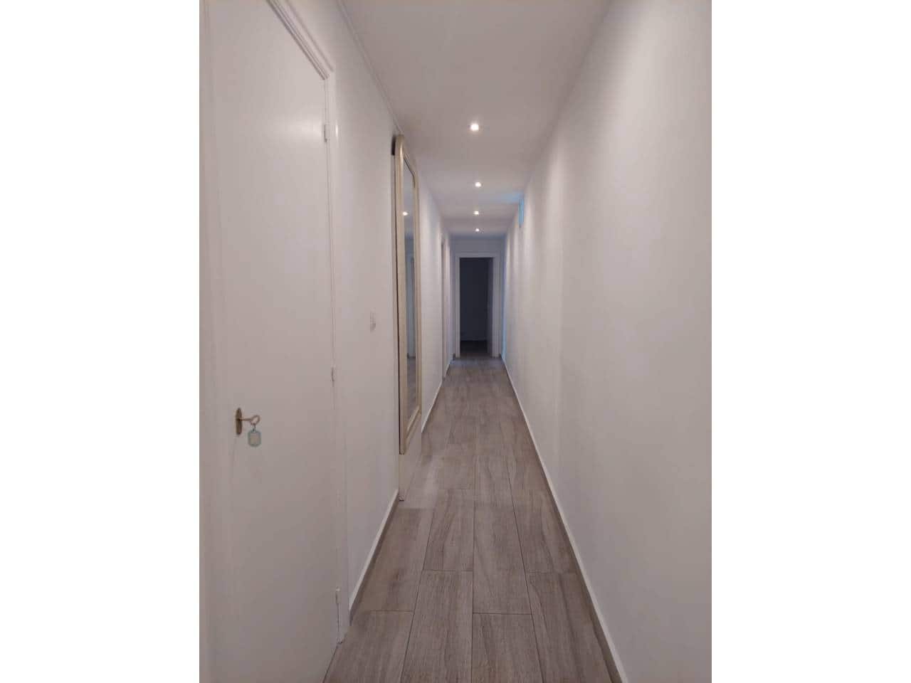 3 bedroom Flat for rent in Alicante / Alacant city - € 1,200 (Ref: 9374253)
