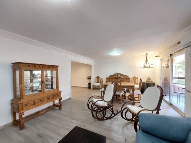 3 bedroom Flat for rent in Alicante / Alacant city - € 1,200 (Ref: 9374253)