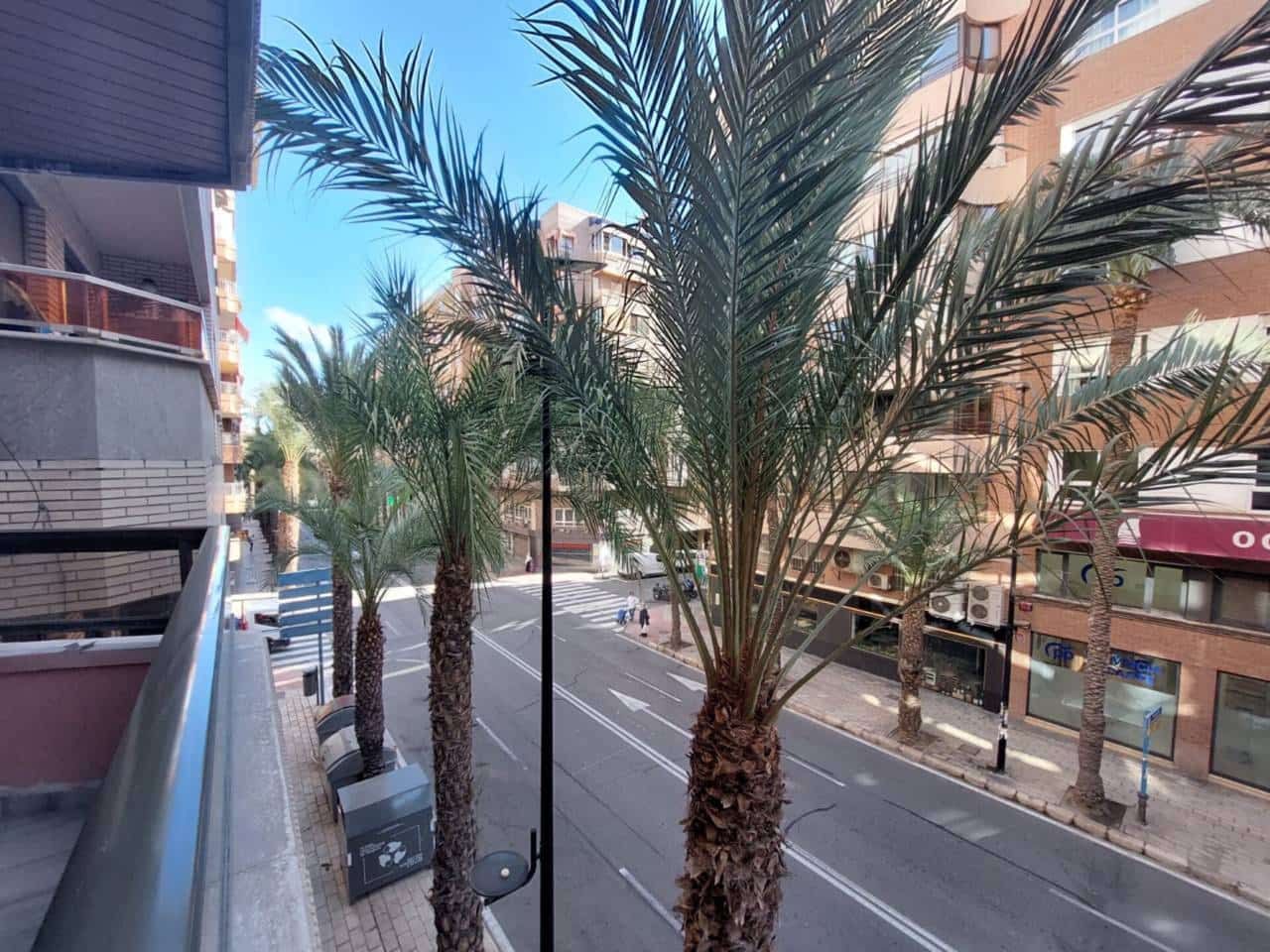 3 bedroom Flat for rent in Alicante / Alacant city - € 1,200 (Ref: 9374253)