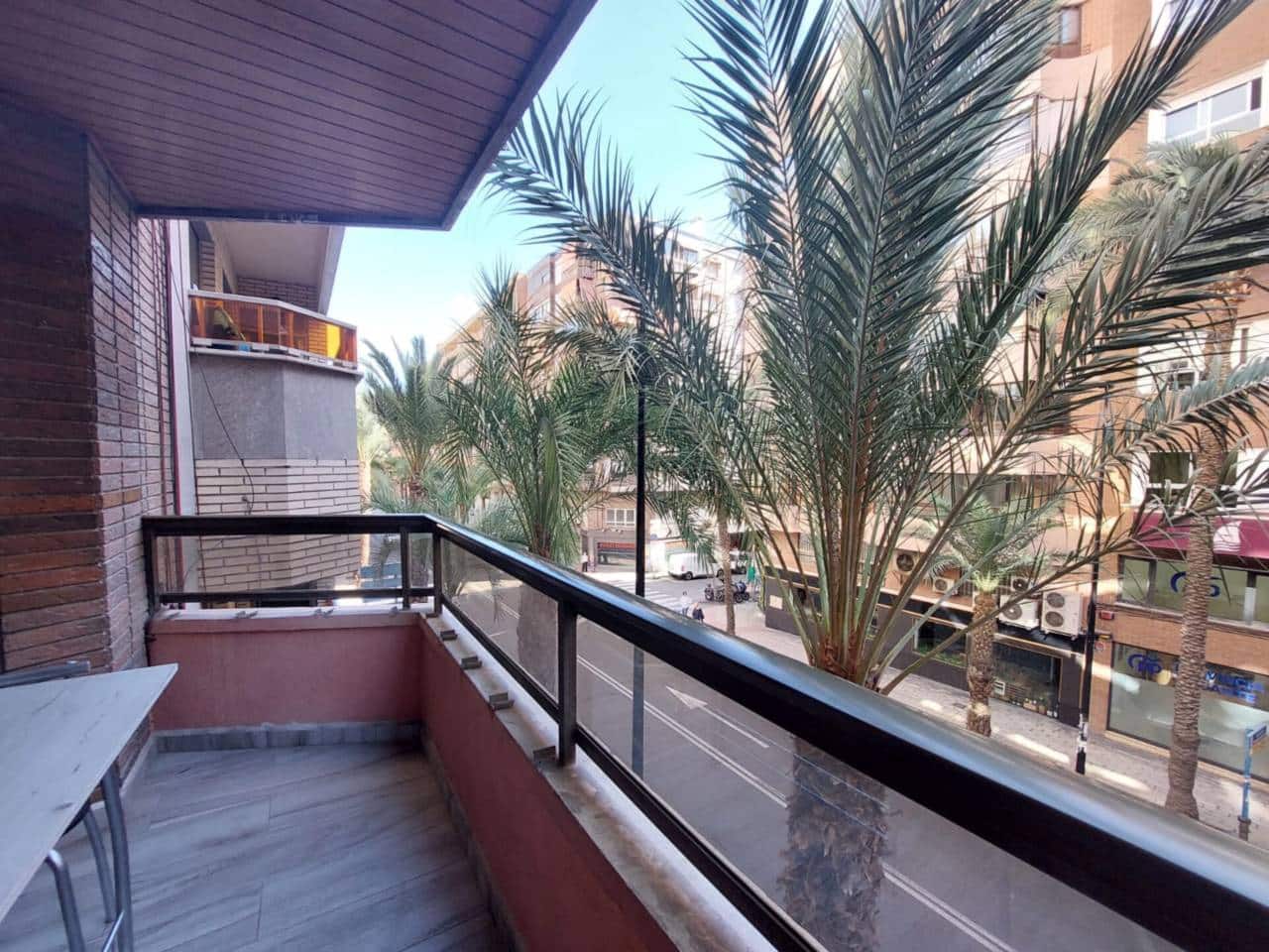 3 bedroom Flat for rent in Alicante / Alacant city - € 1,200 (Ref: 9374253)