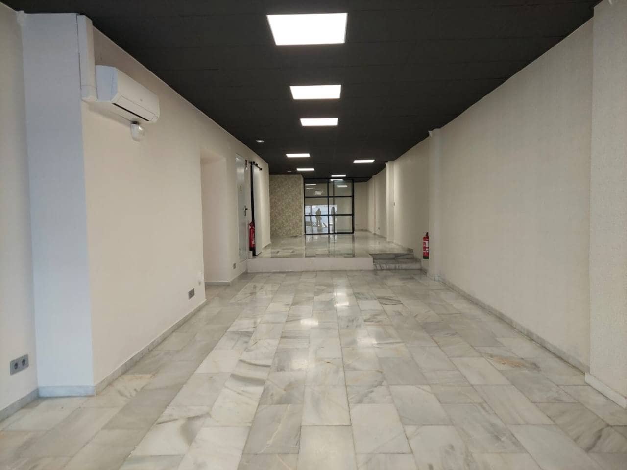 Erhverv til leje i Alicante by - € 1.500 (Ref: 9374254)