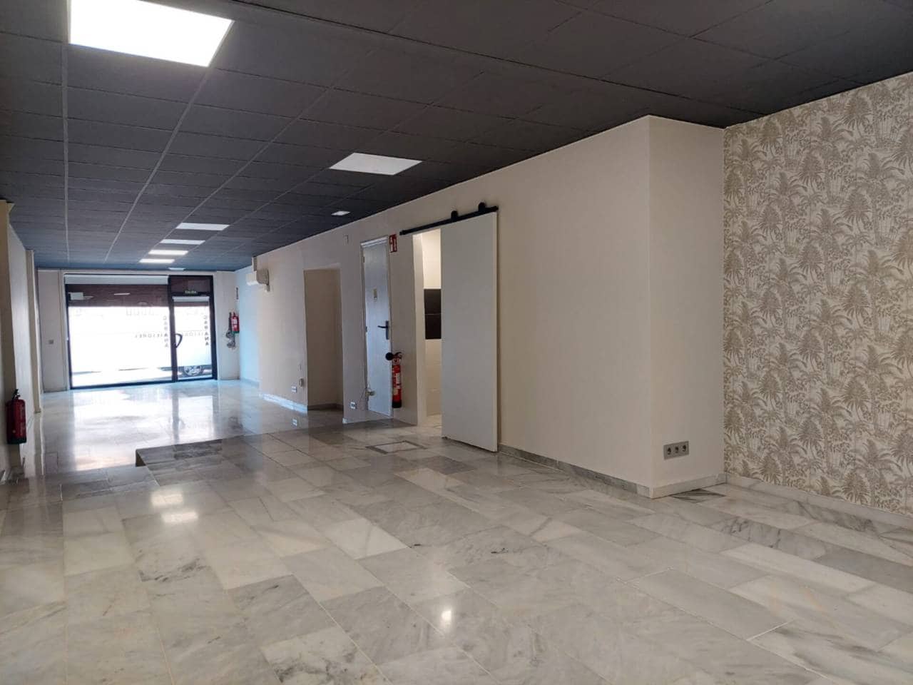 Erhverv til leje i Alicante by - € 1.500 (Ref: 9374254)