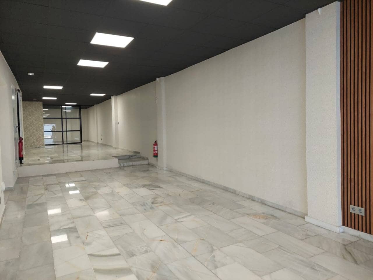 Erhverv til leje i Alicante by - € 1.500 (Ref: 9374254)