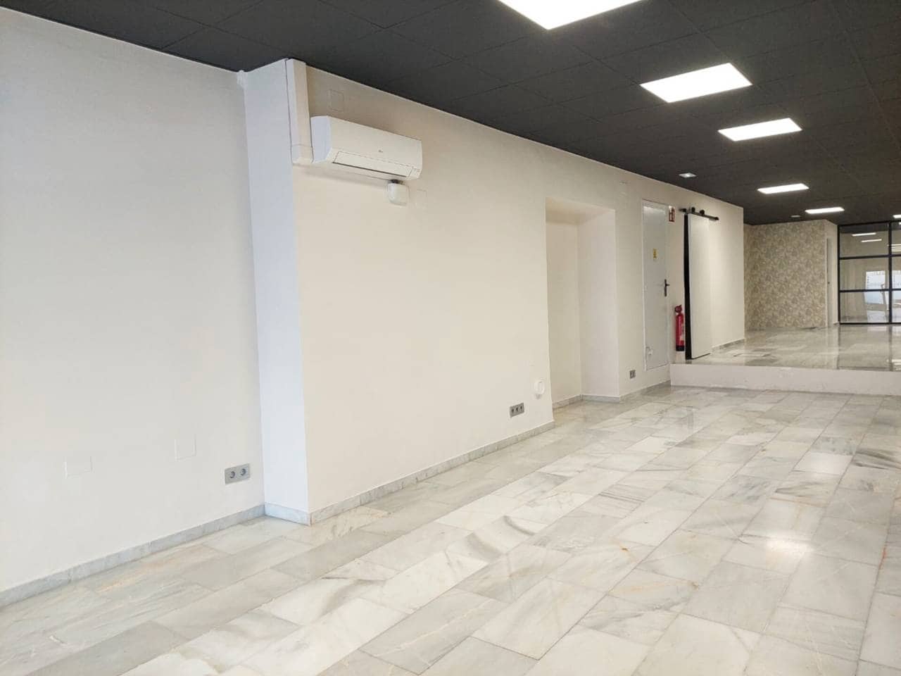 Erhverv til leje i Alicante by - € 1.500 (Ref: 9374254)