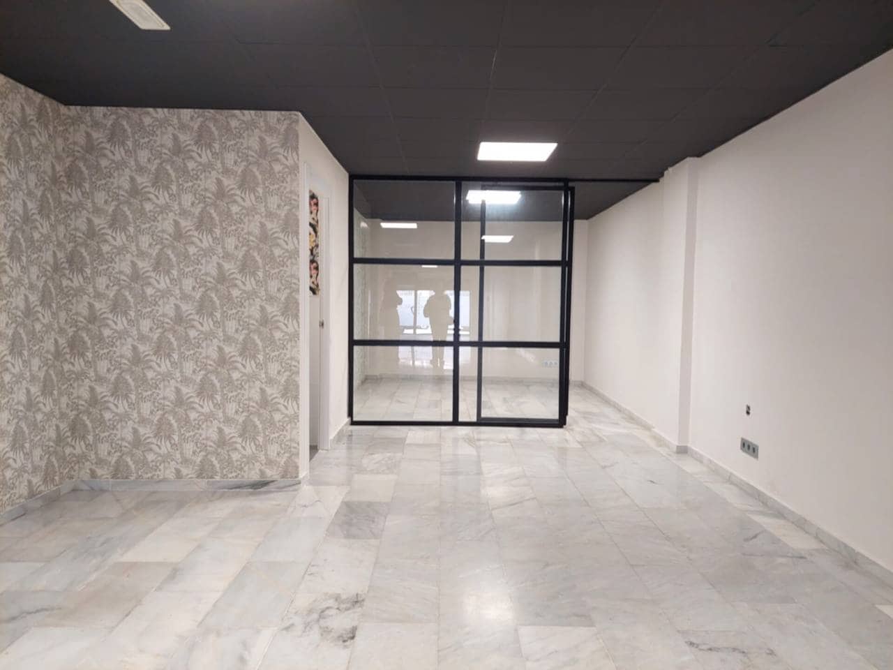 Erhverv til leje i Alicante by - € 1.500 (Ref: 9374254)