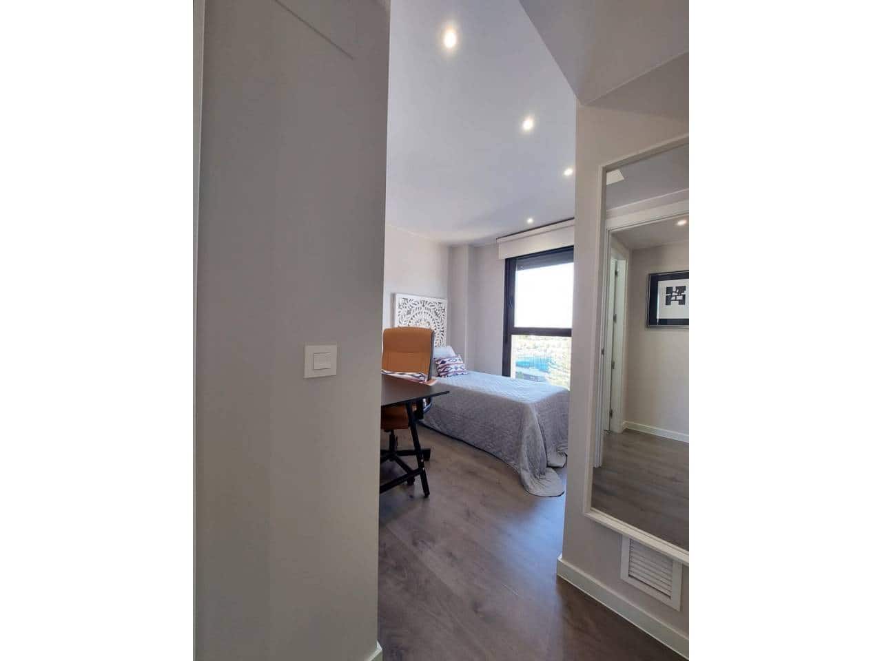 3 bedroom Flat for rent in El Campello with pool garage - € 2,000 (Ref: 9400351)