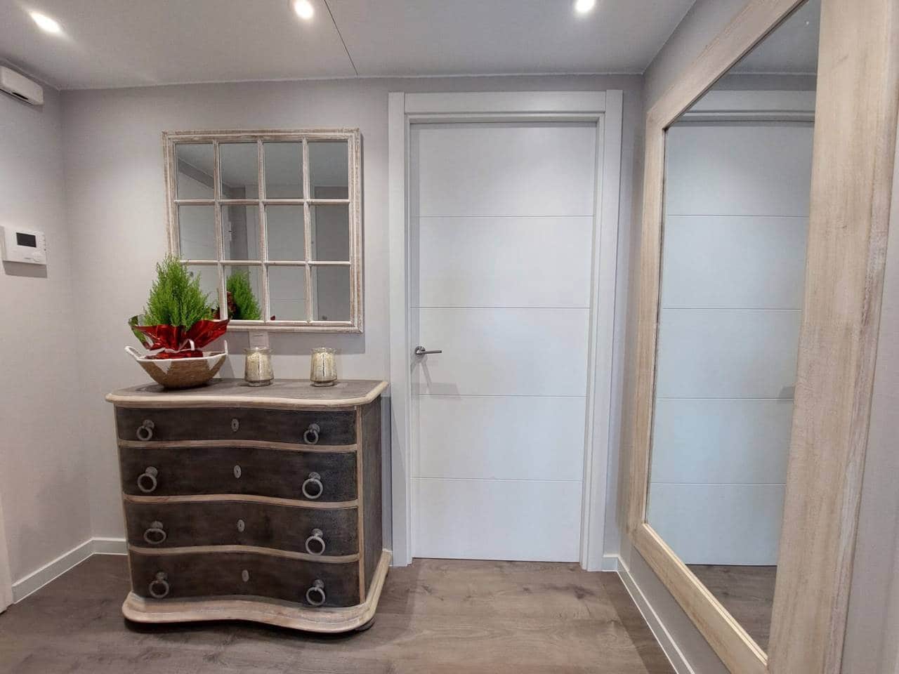 3 bedroom Flat for rent in El Campello with pool garage - € 2,000 (Ref: 9400351)