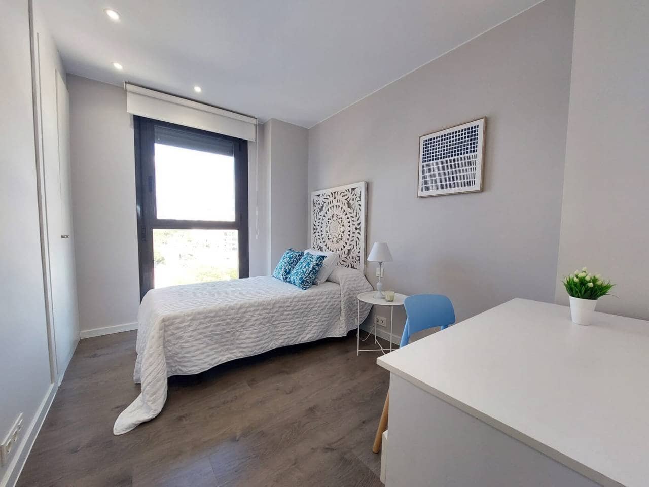 3 bedroom Flat for rent in El Campello with pool garage - € 2,000 (Ref: 9400351)