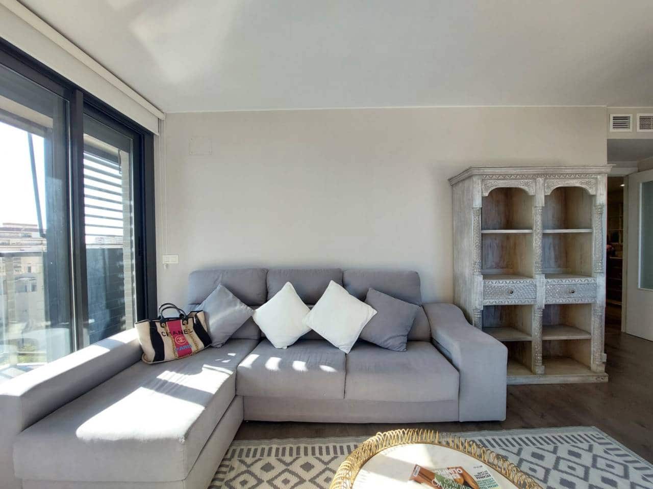 3 bedroom Flat for rent in El Campello with pool garage - € 2,000 (Ref: 9400351)