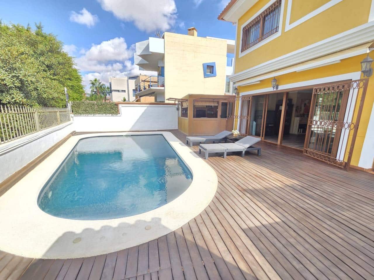 5 slaapkamer Villa te koop in Playa de San Juan met zwembad garage - € 1.340.000 (Ref: 9426747)