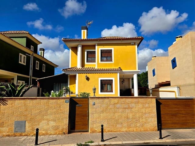 5 soverom Villa til salgs i Playa de San Juan, Alicante by med svømmebasseng garasje - € 1 340 000 (Ref: 9426747)