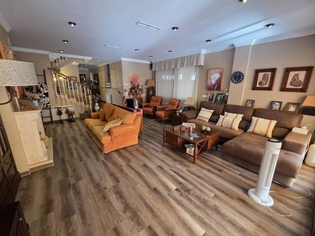 5 soverom Villa til salgs i Playa de San Juan, Alicante by med svømmebasseng garasje - € 1 340 000 (Ref: 9426747)