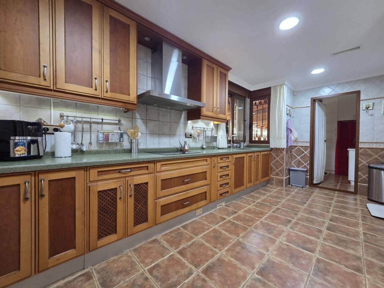 5 slaapkamer Villa te koop in Playa de San Juan met zwembad garage - € 1.340.000 (Ref: 9426747)