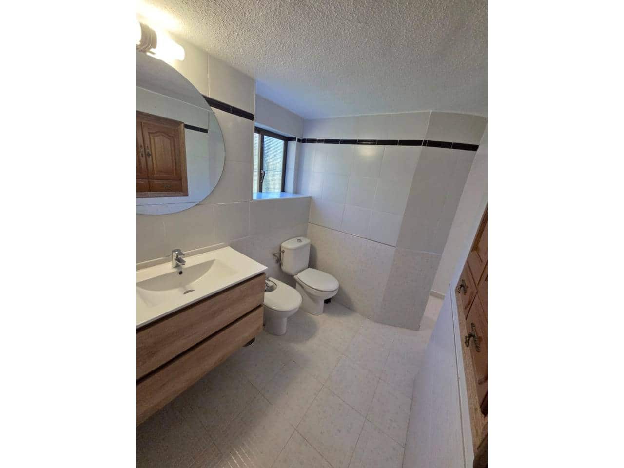 4 bedroom Villa for rent in El Campello with pool garage - € 2,000 (Ref: 9429114)