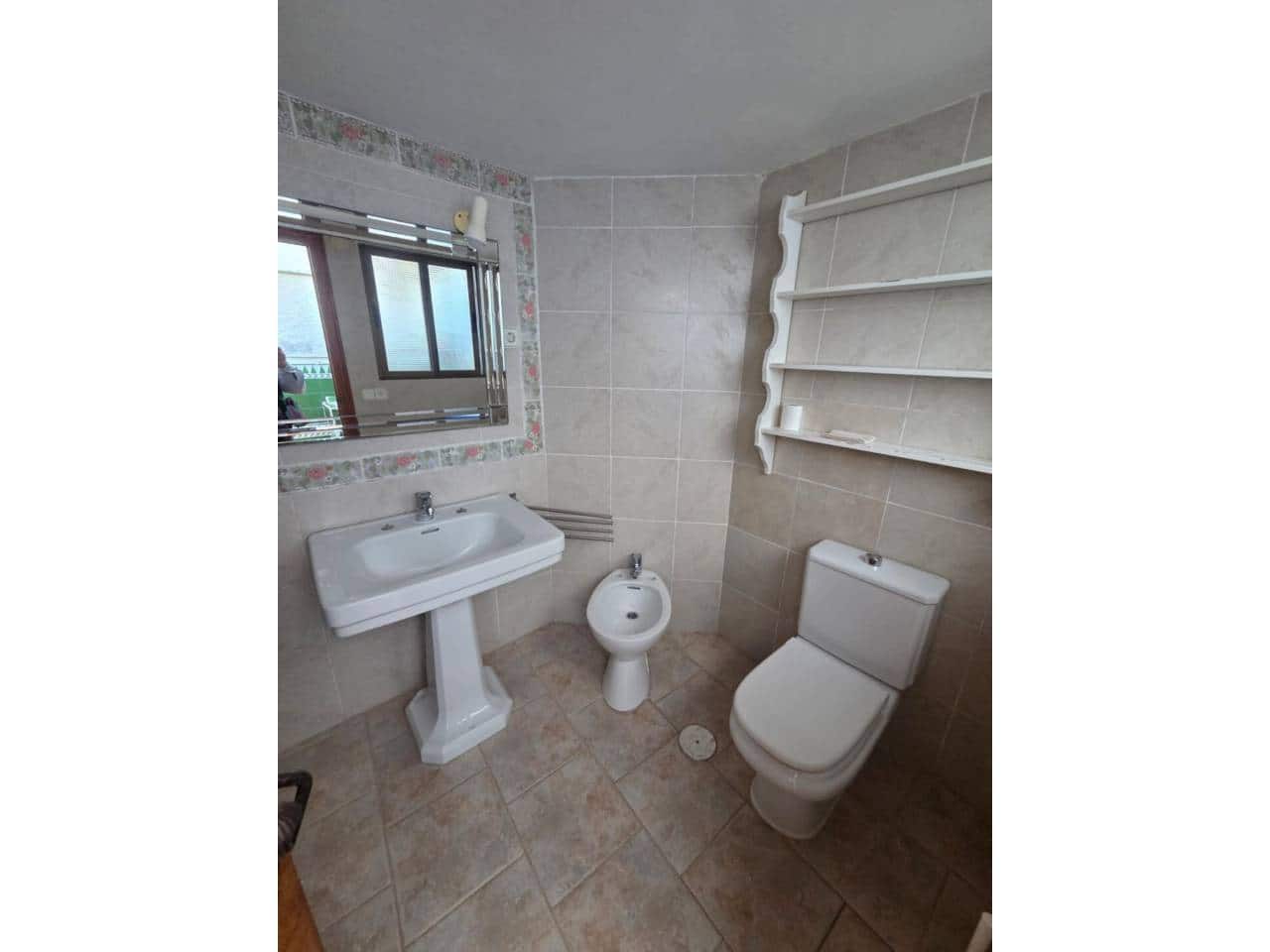 4 bedroom Villa for rent in El Campello with pool garage - € 2,000 (Ref: 9429114)