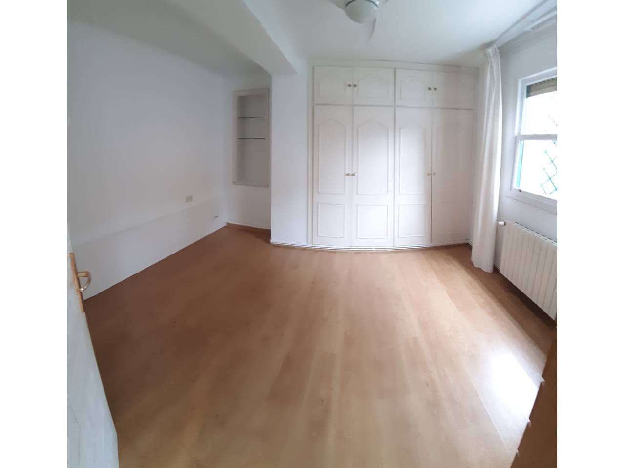 4 bedroom Villa for rent in El Campello with pool garage - € 2,000 (Ref: 9429114)