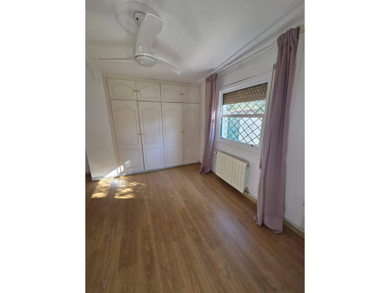 4 bedroom Villa for rent in El Campello with pool garage - € 2,000 (Ref: 9429114)