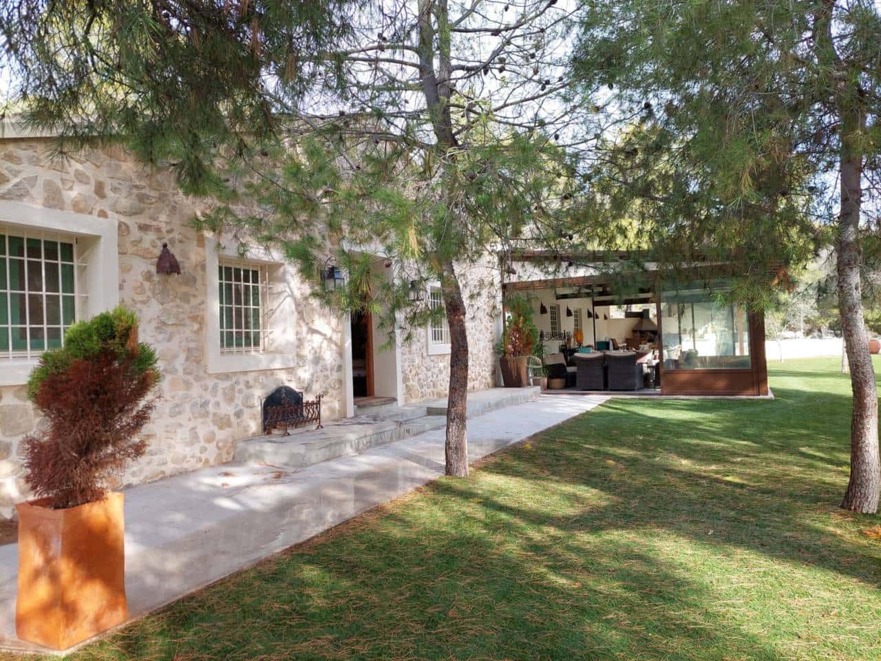 Finca/Casa Rural de 3 habitaciones en El Campello en venta con piscina garaje - 750.000 € (Ref: 9464973)