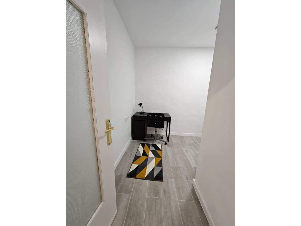 2 quarto Apartamento para arrendar em Alicante cidade - 1 000 € (Ref: 9467947)