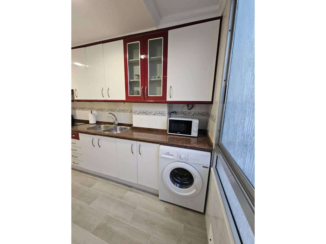 2 quarto Apartamento para arrendar em Alicante cidade - 1 000 € (Ref: 9467947)