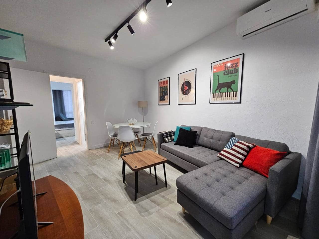 2 quarto Apartamento para arrendar em Alicante cidade - 1 000 € (Ref: 9467947)