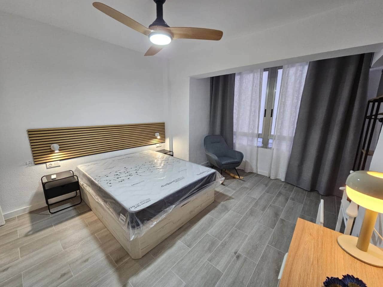 2 quarto Apartamento para arrendar em Alicante cidade - 1 000 € (Ref: 9467947)