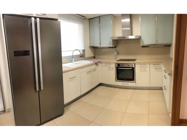 3 quarto Apartamento para arrendar em Alicante cidade com garagem - 1 500 € (Ref: 9490975)