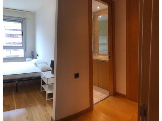 3 quarto Apartamento para arrendar em Alicante cidade com garagem - 1 500 € (Ref: 9490975)