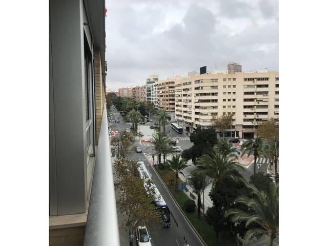 3 quarto Apartamento para arrendar em Alicante cidade com garagem - 1 500 € (Ref: 9490975)