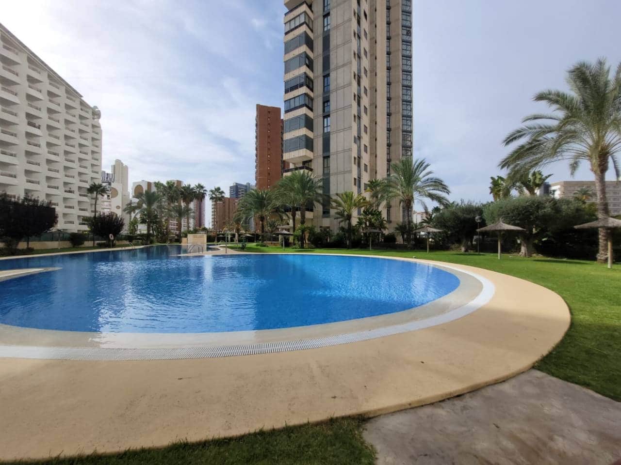2 bedroom Flat for sale in Benidorm with pool garage - € 310,000 (Ref: 9511139)