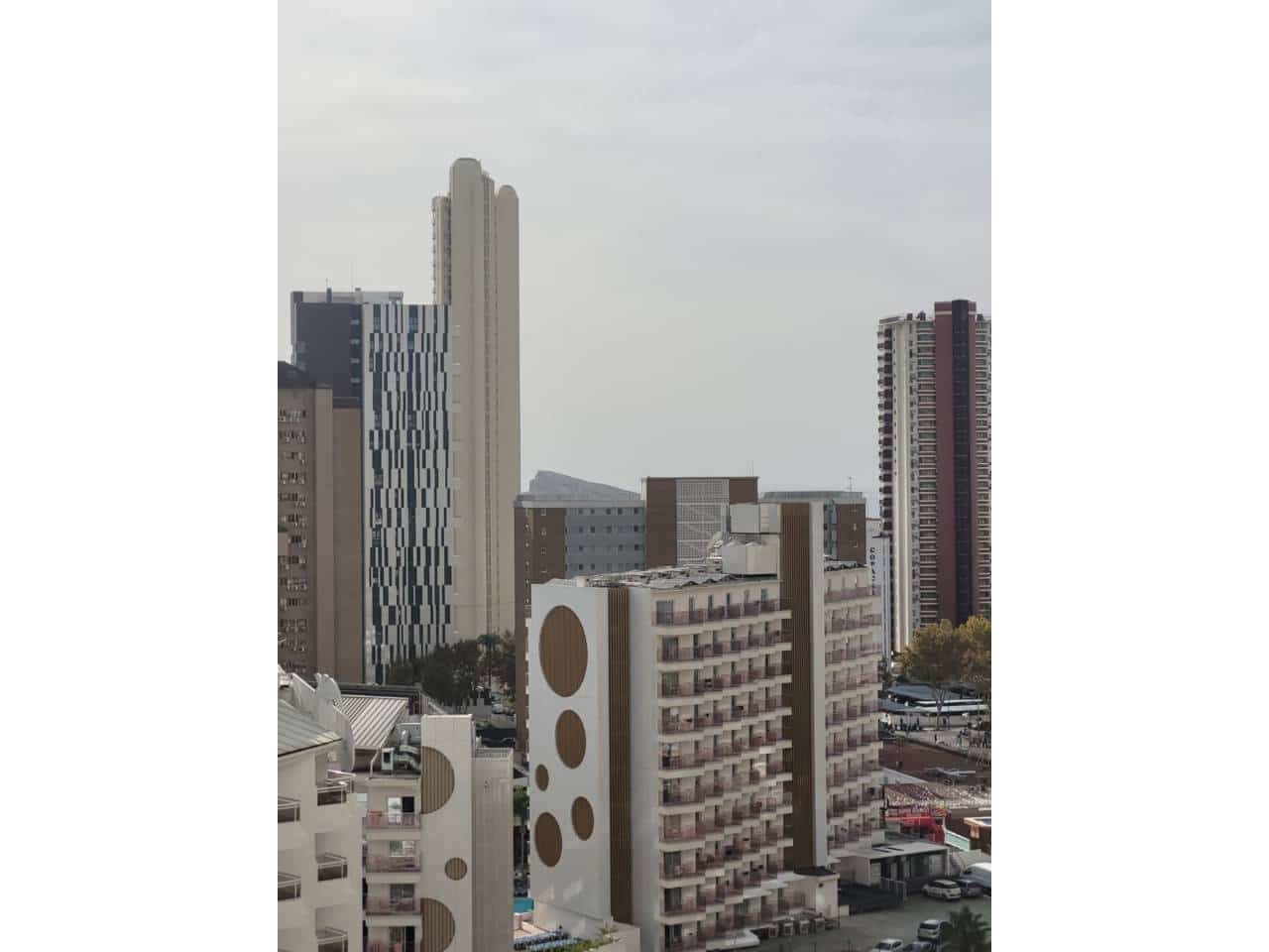 2 bedroom Flat for sale in Benidorm with pool garage - € 310,000 (Ref: 9511139)