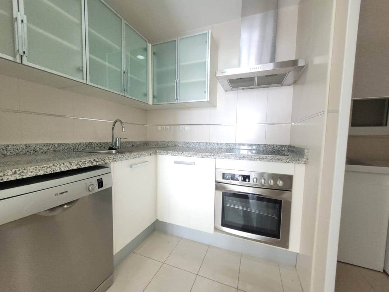 2 bedroom Flat for sale in Benidorm with pool garage - € 310,000 (Ref: 9511139)